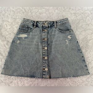 Zara Distressed Light Wash Denim Jean Mini Skirt with Buttons in Small